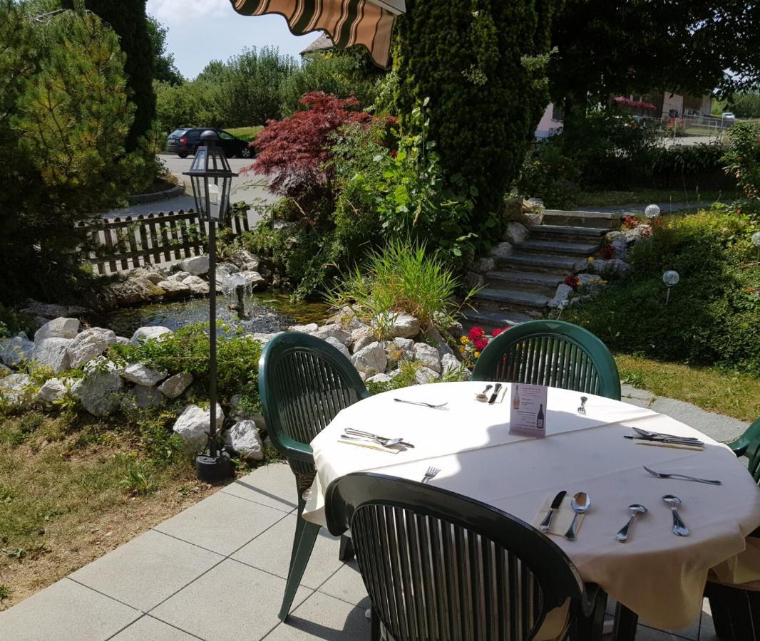 Hotel Restaurant Le Gruyerien Morlon Bagian luar foto
